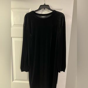 DKNY Black Velvet Dress Size M New With Tags